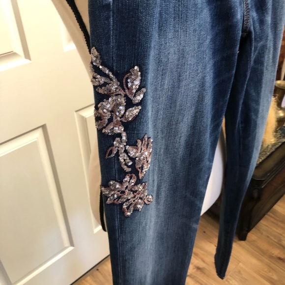 COPY - WHBM Jeans with pink sequins/embroidery. Size 6 - Picture 3 of 4